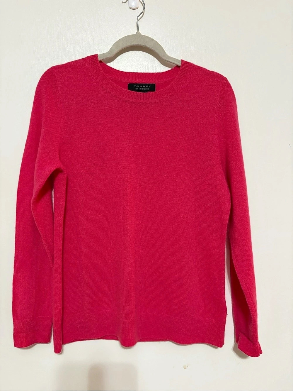 Tahari Pure Lux Cashmere Crewneck in Pink Size Medium Like New
